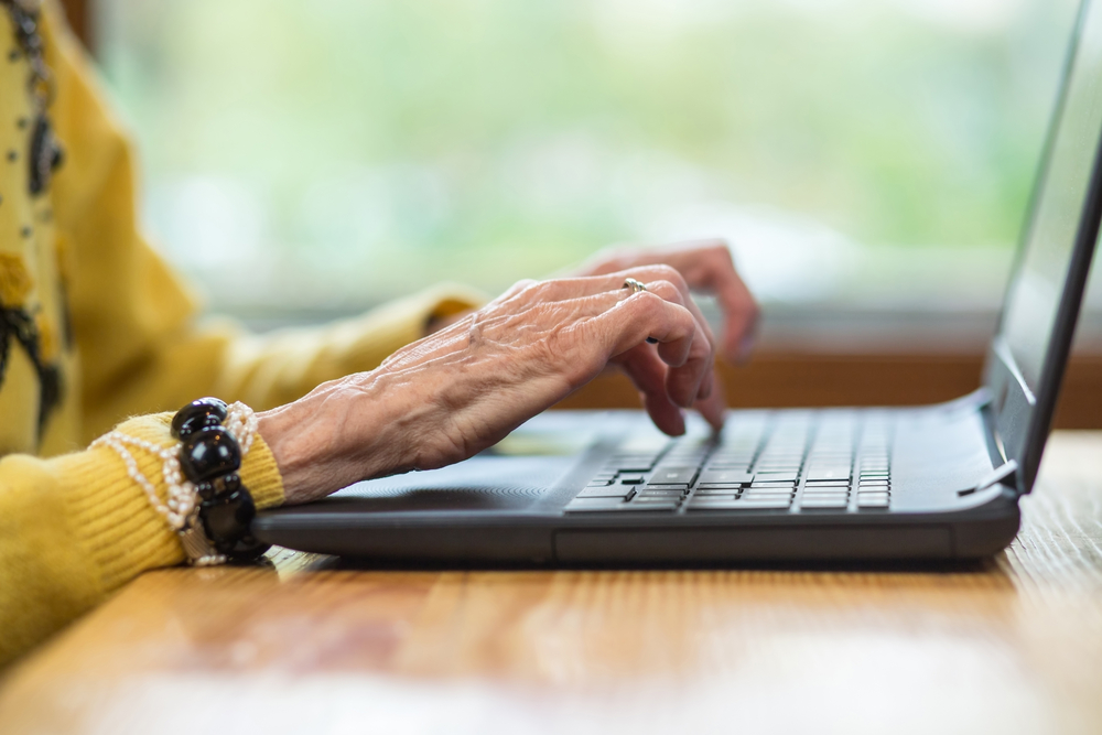 Facebook Essentials for Staying In Touch with Assisted Living in Orlando