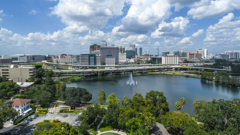 The Benefits of High-Rise Living for Seniors: Safety, Community, and Convenience at Downtown Orlando’s Doorstep